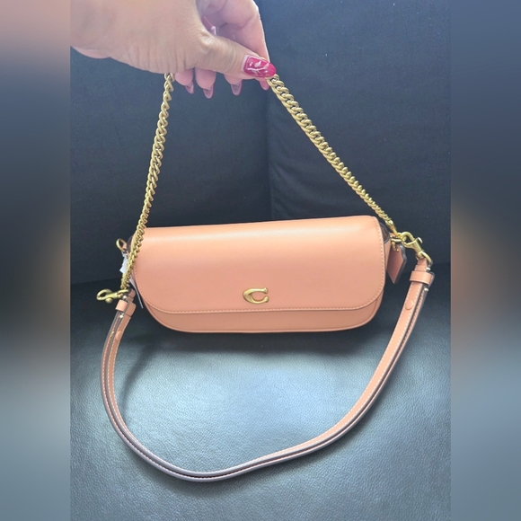 Coach Crossbody Bag In Peach Colour - RARE colour - Picture 2 of 5